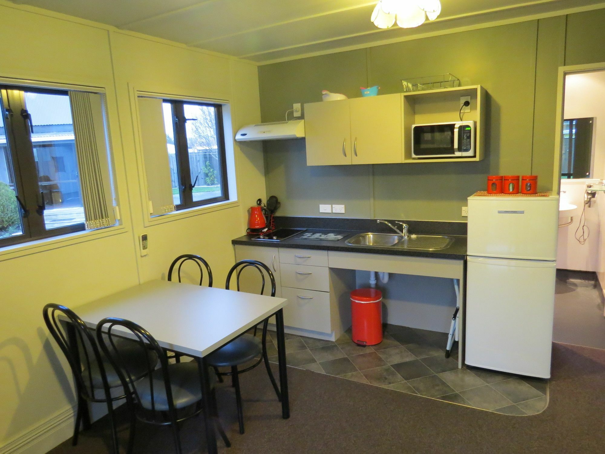 Christchurch Kiwi Holiday Park & Motels Exteriör bild